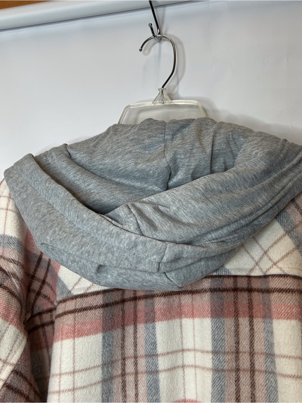 Label indicates outerwear - Picture 6 of 6